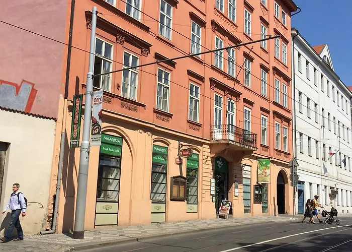  Charles Square Hostel