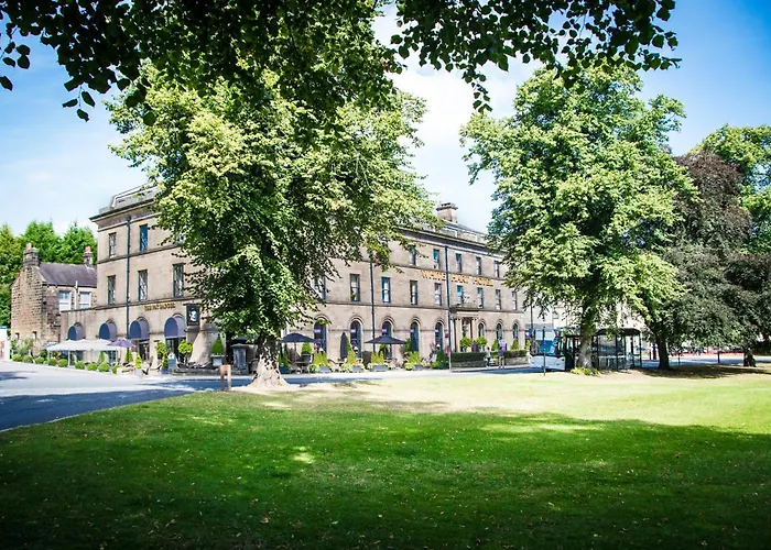 Сity center hotels White Hart & Apartments