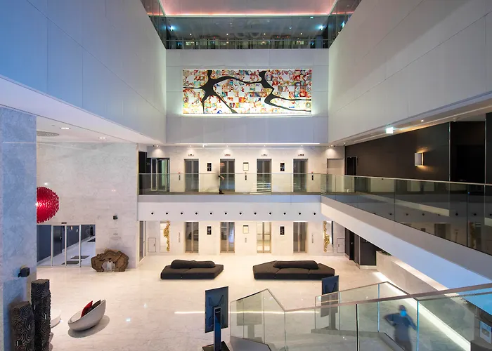 Hotel com casino: Myriad By Sana Hotels