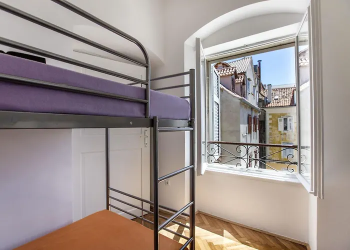 Hostel: Downtown Hostel