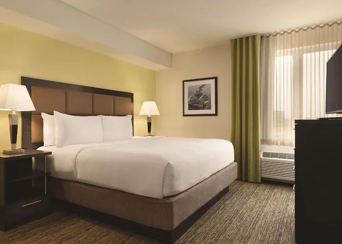 Park By Radisson, Airport North, Ab