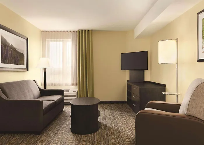 Park By Radisson, Airport North, Ab