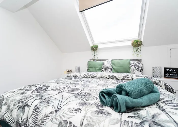 Guest house: Move Inn Estates - Multiple Rooms