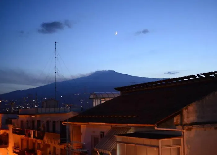 Gianni House Backpackers Hostel