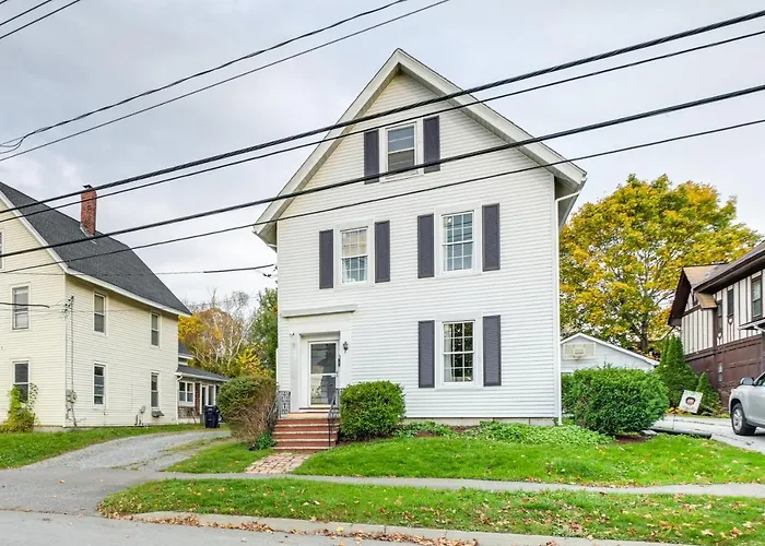 Charming Bangor Home W/ Deck < 1 Mi To Downtown