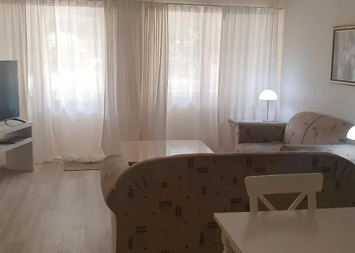 Apartments Beautiful Inner City Fully Renovated Ground Floor With Attached Lock-Up Garage