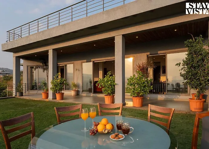 Private villas Aarna House By Stayvista - Mountain & Lakeview , Contemporary Modern Interiors & A Charming Terrace Garden