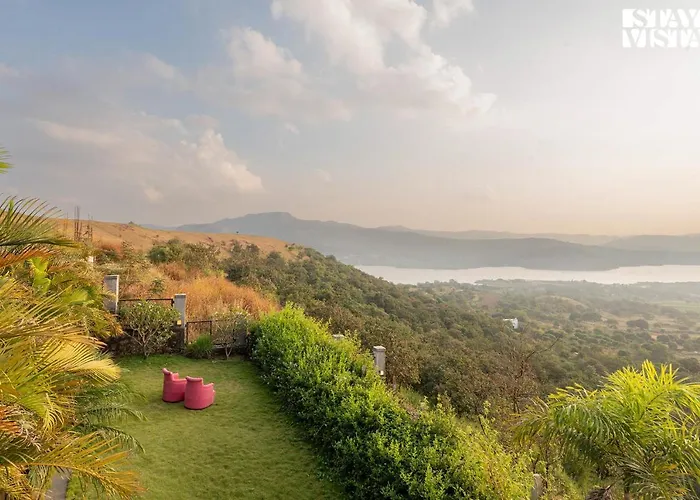Private villas Aarna House By Stayvista - Mountain & Lakeview , Contemporary Modern Interiors & A Charming Terrace Garden