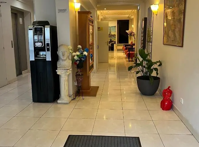 Hotel barato: 121 Paris Hotel