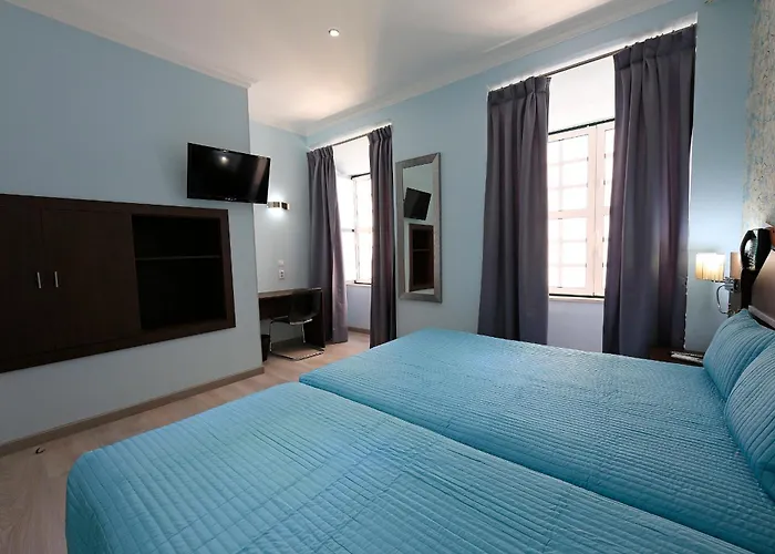 Alojamento com o café da manhã Apenas: Pensao Praca Da Figueira