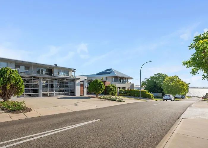 Applecross Riverside Apt