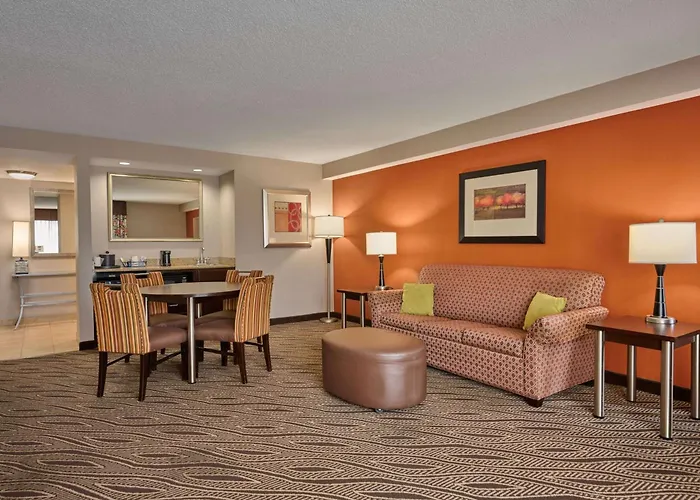 Hampton Inn Evansville Airport