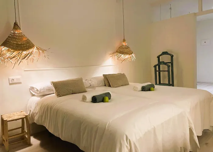 Collection Port - B&B Boutique, Alicante Center