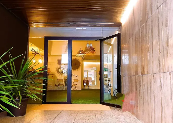 Collection Port - B&B Boutique, Alicante Center