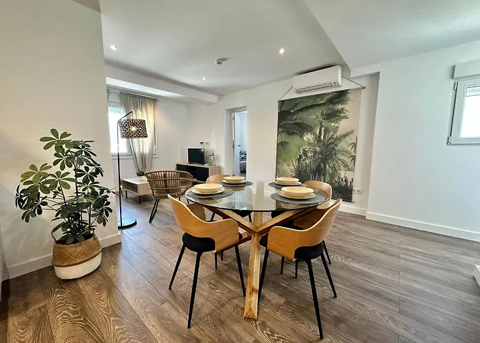 Apartamentos La Muralla Grupo AC Gestion