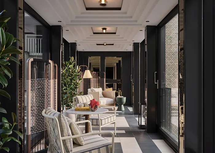 Luxury hotel only: Rosewood Munich