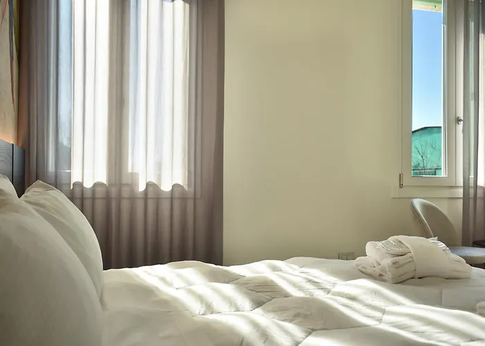 Casa degli ospiti: Royal Garden Luxury Rooms