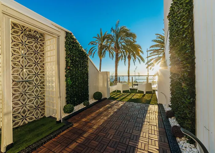 Casa de huéspedes: Hostal Luxury Nit I Dia