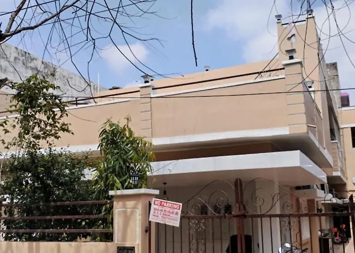 Villa: Janki Kunj Varanasi- 3 Room Home