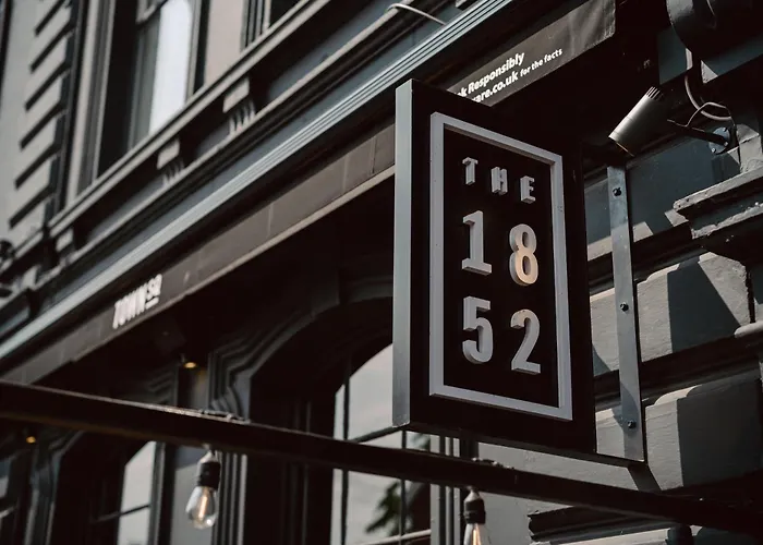 Hotel: The 1852 Hotel - Self Check-In