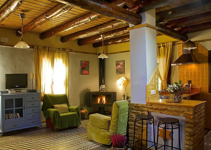 Villa con piscina: Finca la Colorá