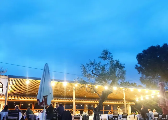 Hotel Camping El Pasqualet Caldes De Montbui