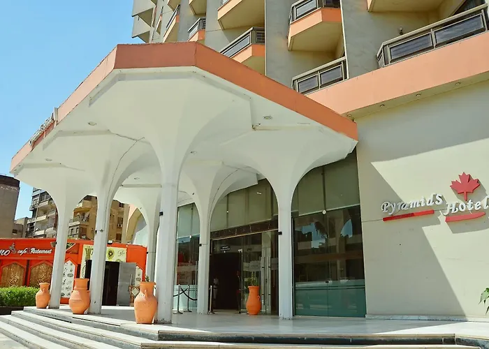 Resort: Aracan Pyramid Hotel