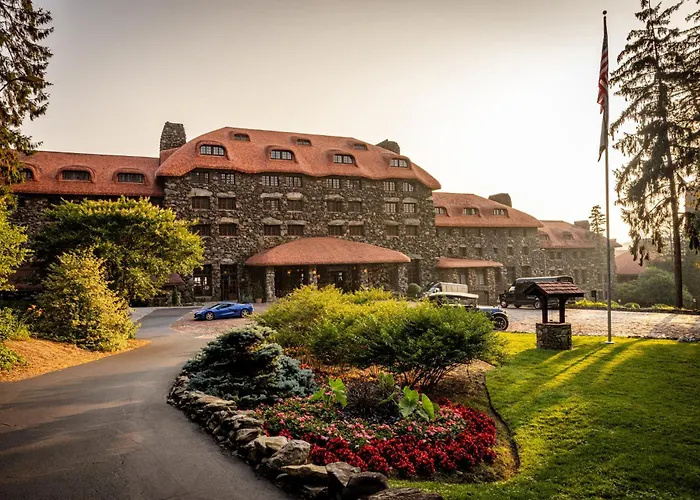 Beach hotel: The Omni Grove Park Inn & Spa - Asheville