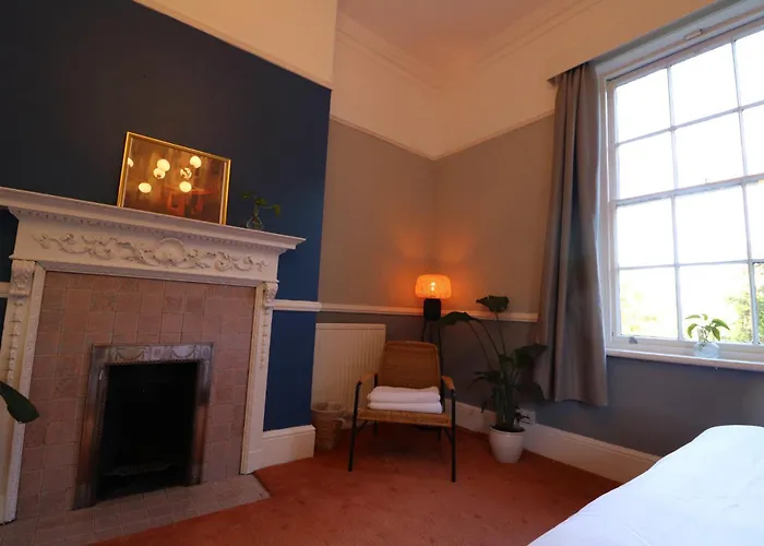 Hotels with a view Mossley Hill Retreat