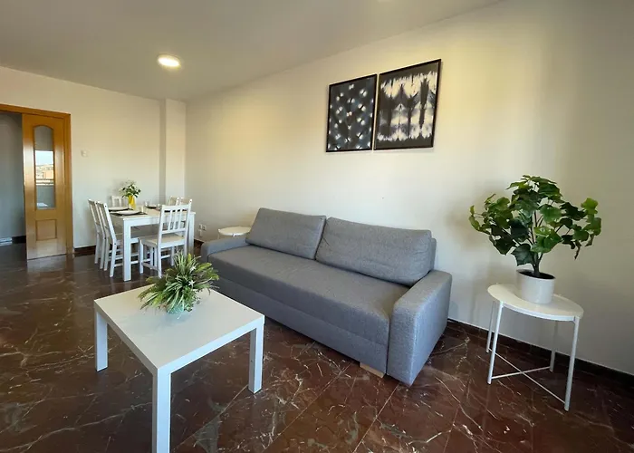 Apartamentos El Pilar Suites 3000