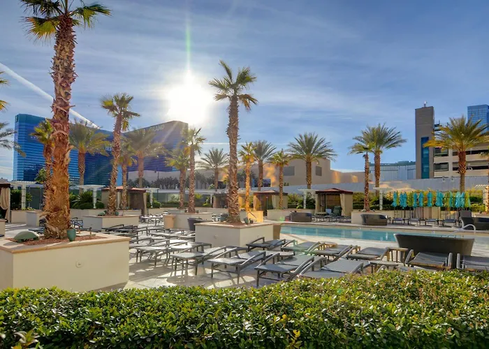 Jewel Suite W/Balcony Mgm Signature * 23Rd Floor* Strip View