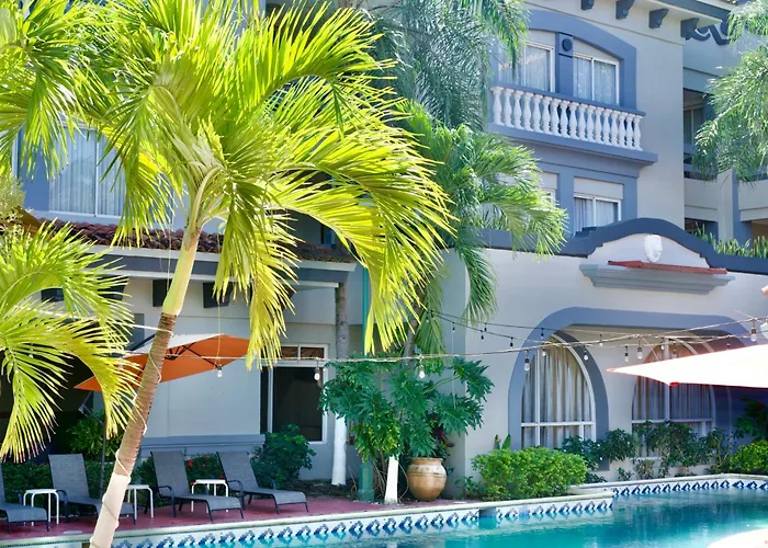 Hotels with pool Quinta Real