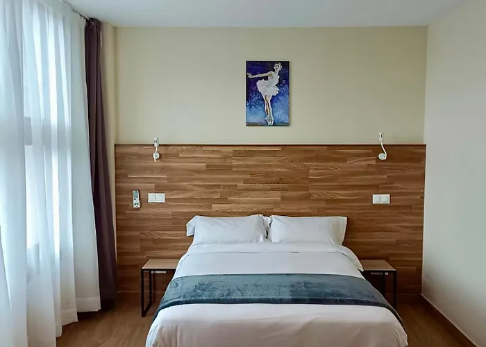 Hotel Jacuzzi: Apartahotel Golden Alcalá