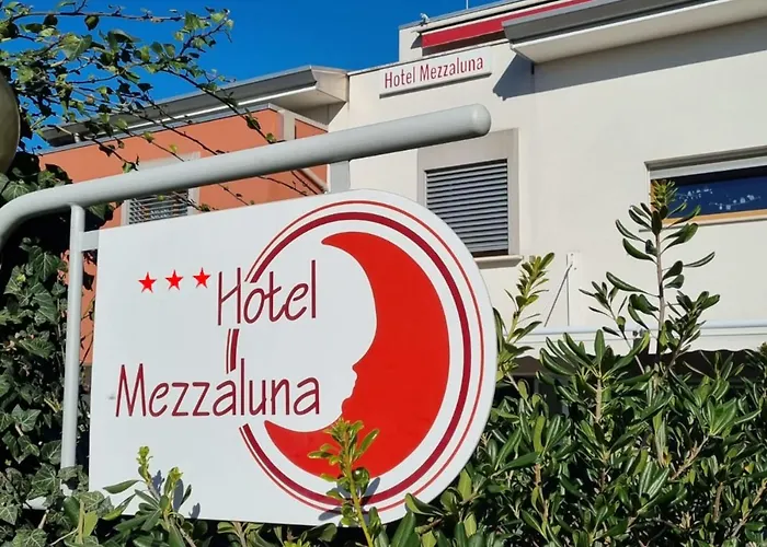 Hotel con vista: Hotel Mezzaluna