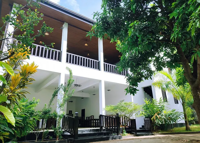 Lakmini Lodge Restaurant&Bar
