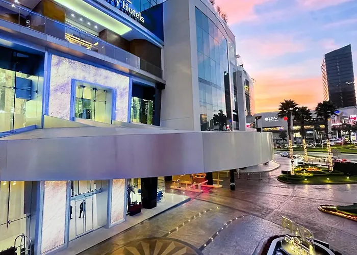 Hotel with pool: Safi Royal Luxury Metropolitan