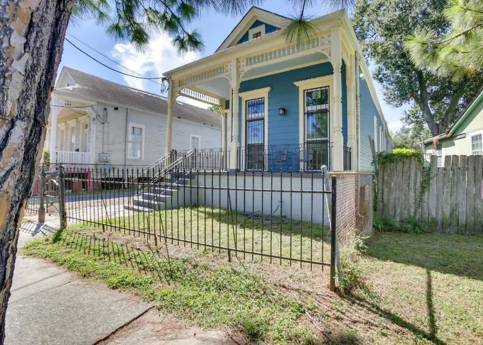 2 Mi To French Quarter: Walkable Nola Home