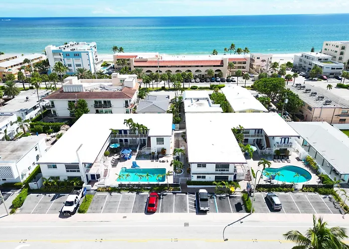 Hotel: Blue Strawberry By The Sea