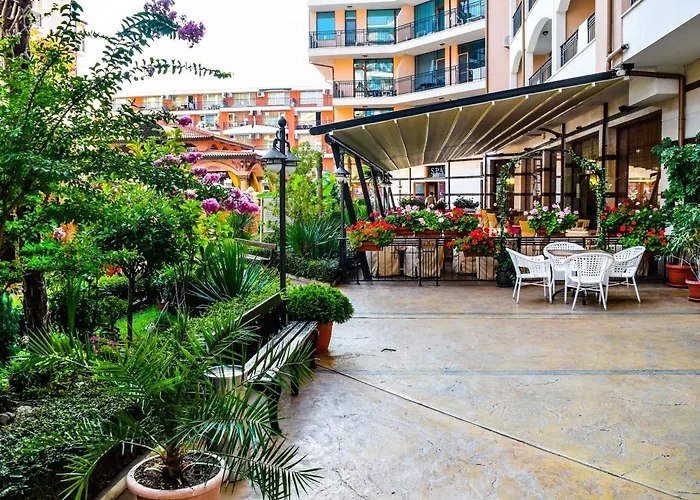 Karolina Hotel