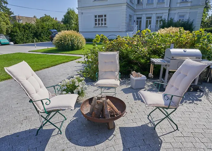 Big Apartment In Guesthouse Baden