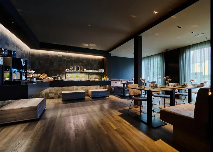 Cheap hotel: Hotel Westend