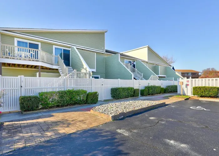 Beach Hotels Lighthouse Point s