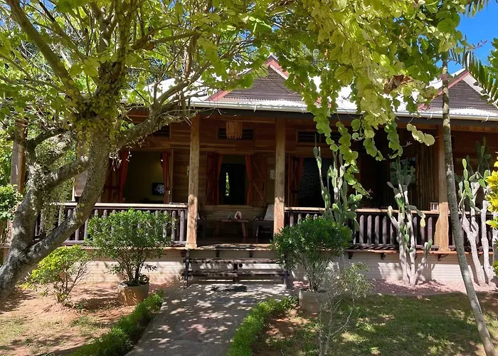 La Digue Holiday Villa