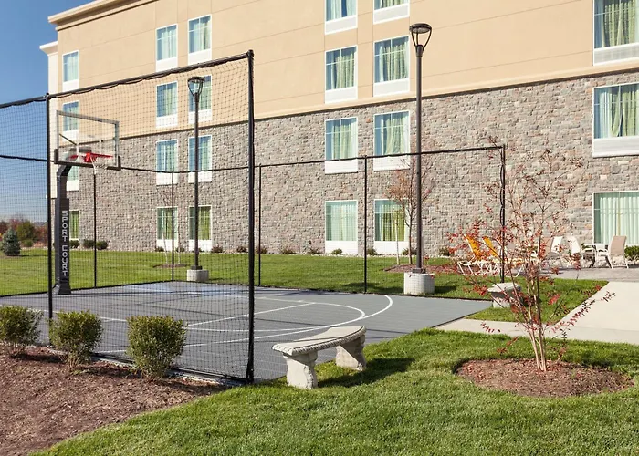 Hotel: Homewood Suites By Hilton Frederick