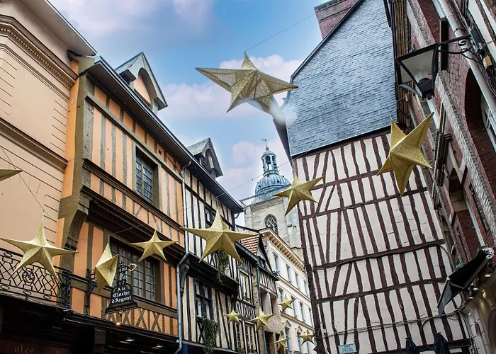 Luxury hotel only: Radisson Blu Hotel, Rouen Centre