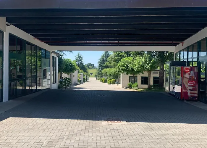 Albergue Monte Do Gozo