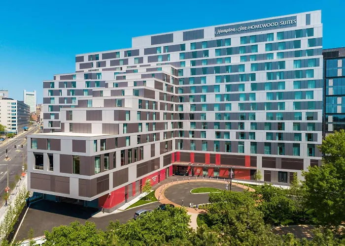 Hampton Inn Boston Seaport District