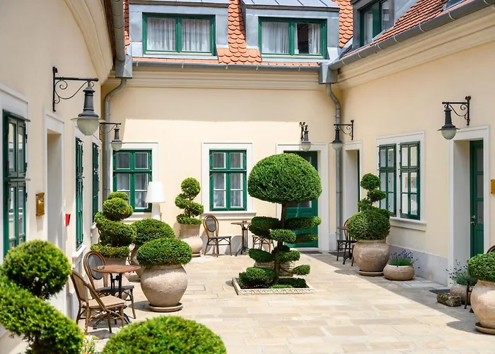  Maison Bistro &