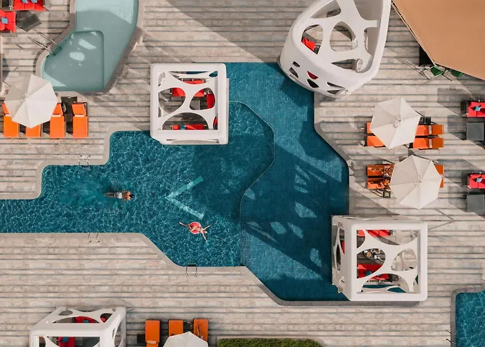 V Hotel Dubai, Curio Collection By Hilton