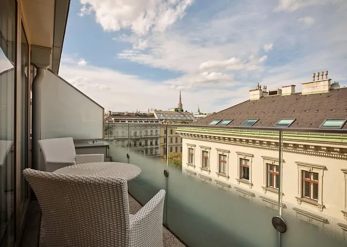 Ritz-Carlton,